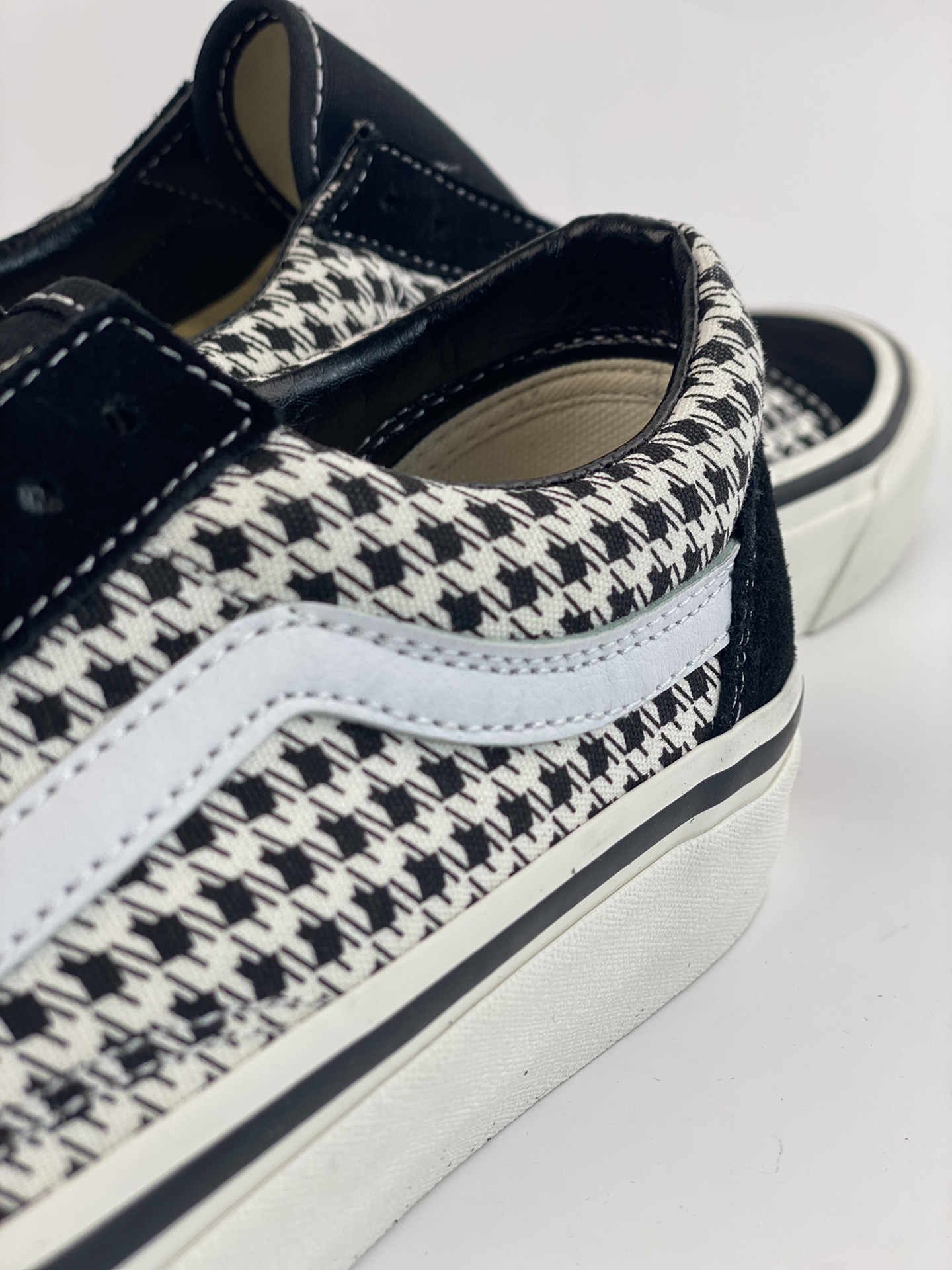 VANS OLD SKOOL Anaheim series houndstooth retro American street shoes VN0A4BW3YER