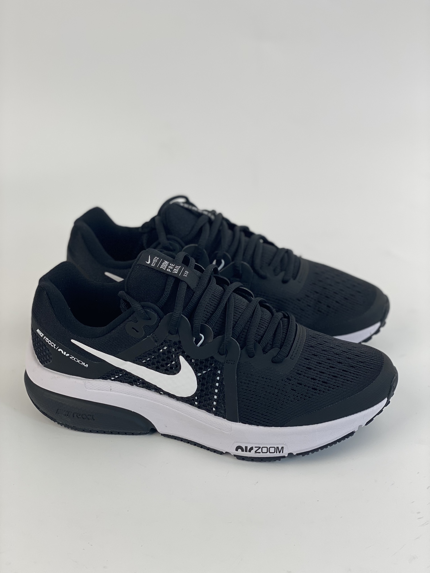 180 Nike Zoom Prevail 网面透气跑鞋 DA1102-001