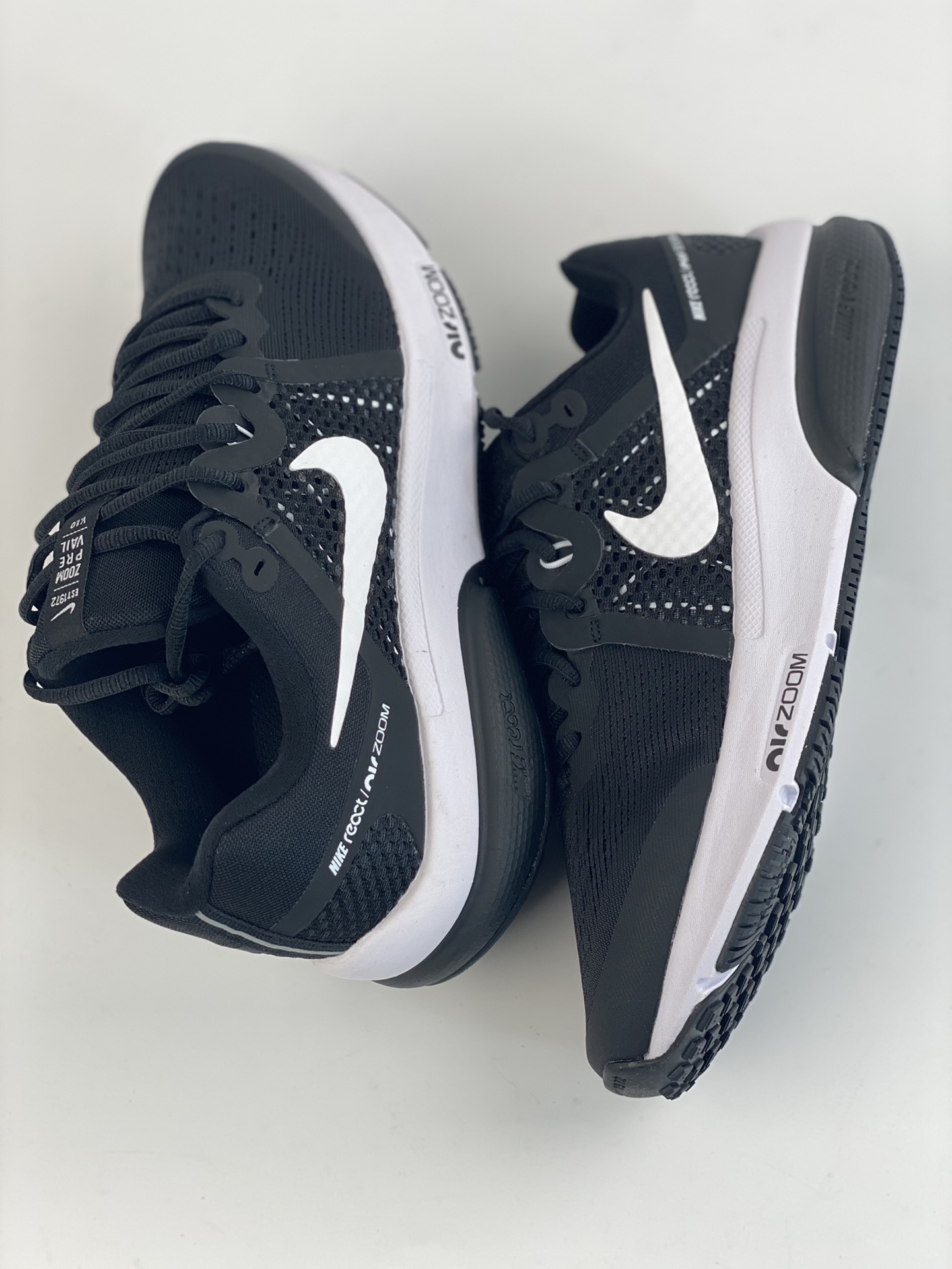 180 Nike Zoom Prevail 网面透气跑鞋 DA1102-001