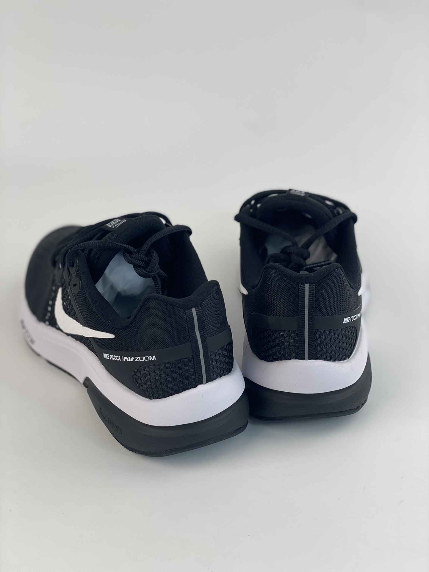 180 Nike Zoom Prevail 网面透气跑鞋 DA1102-001