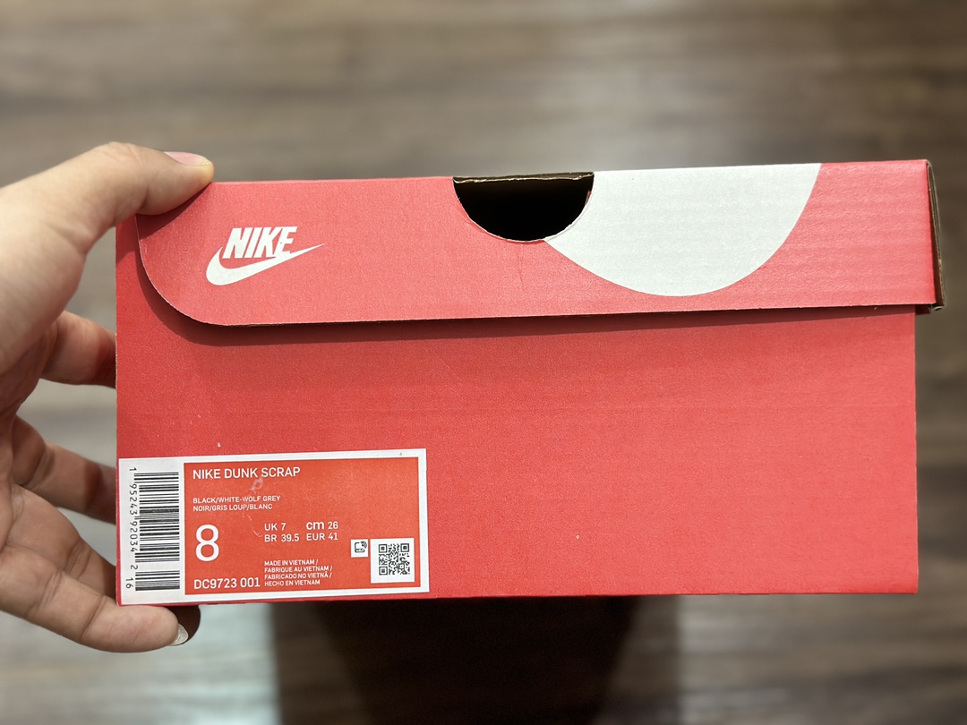 300 NIKE SB Dunk Low 低帮休闲运动鞋  DC9723-001