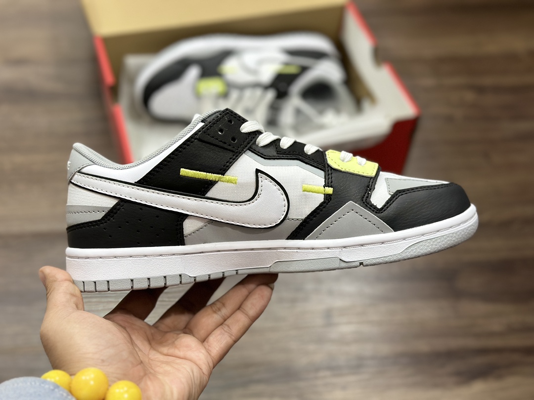 300 NIKE SB Dunk Low 低帮休闲运动鞋  DC9723-001