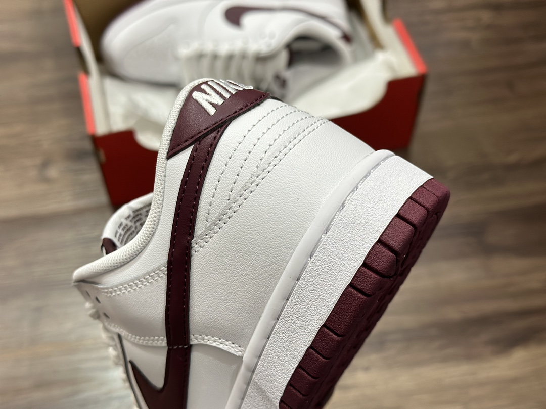 260 NIKE SB Dunk Low 低帮休闲运动鞋 DV0831-102