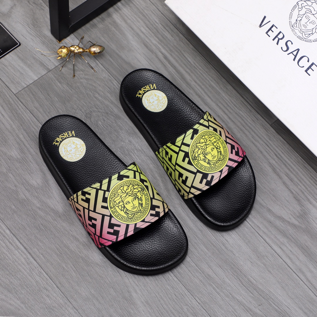 P140 Marca: zapatillas VERSACE 