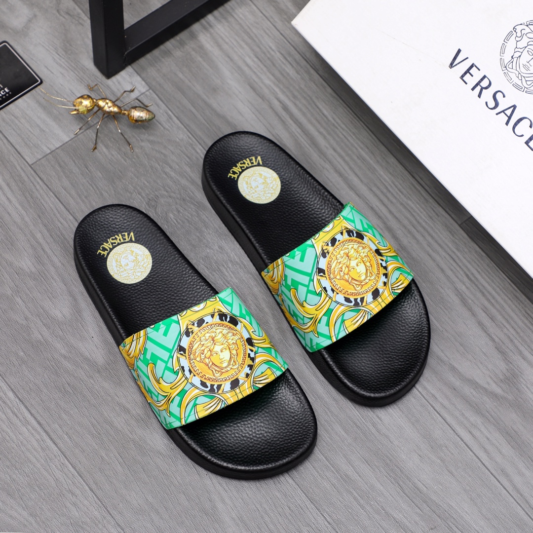 P140 Marca: zapatillas VERSACE 