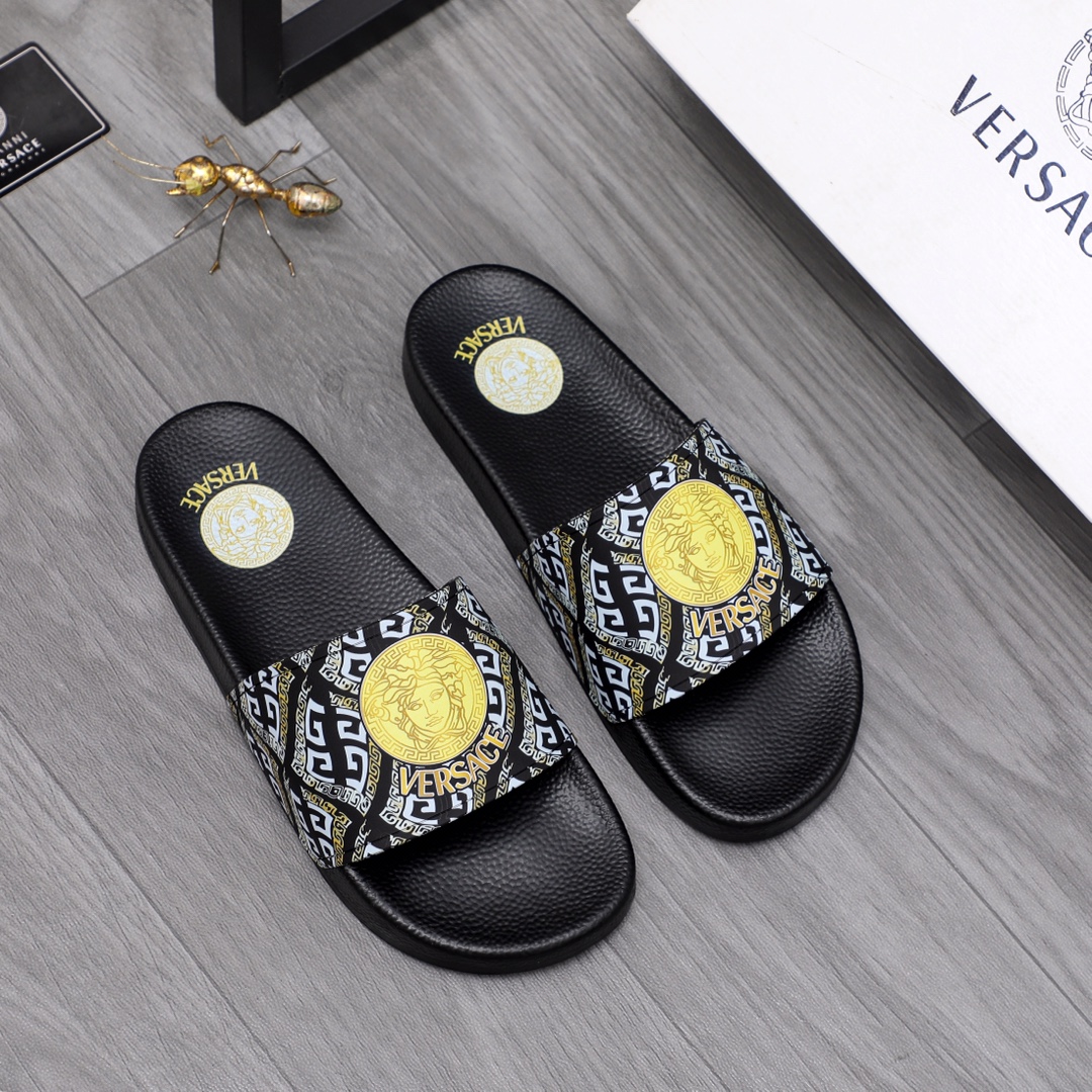 P140 Marca: zapatillas VERSACE 
