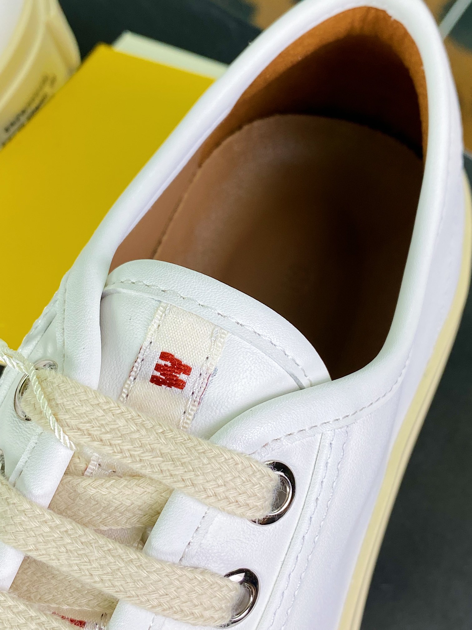 Marni Pablo Leather Low-Top Lace-up Sneaker Pablo series low-top platform thick-soled height-enhancing sneakers ”leather white beige red LOGO” SNZW003020P272200W01