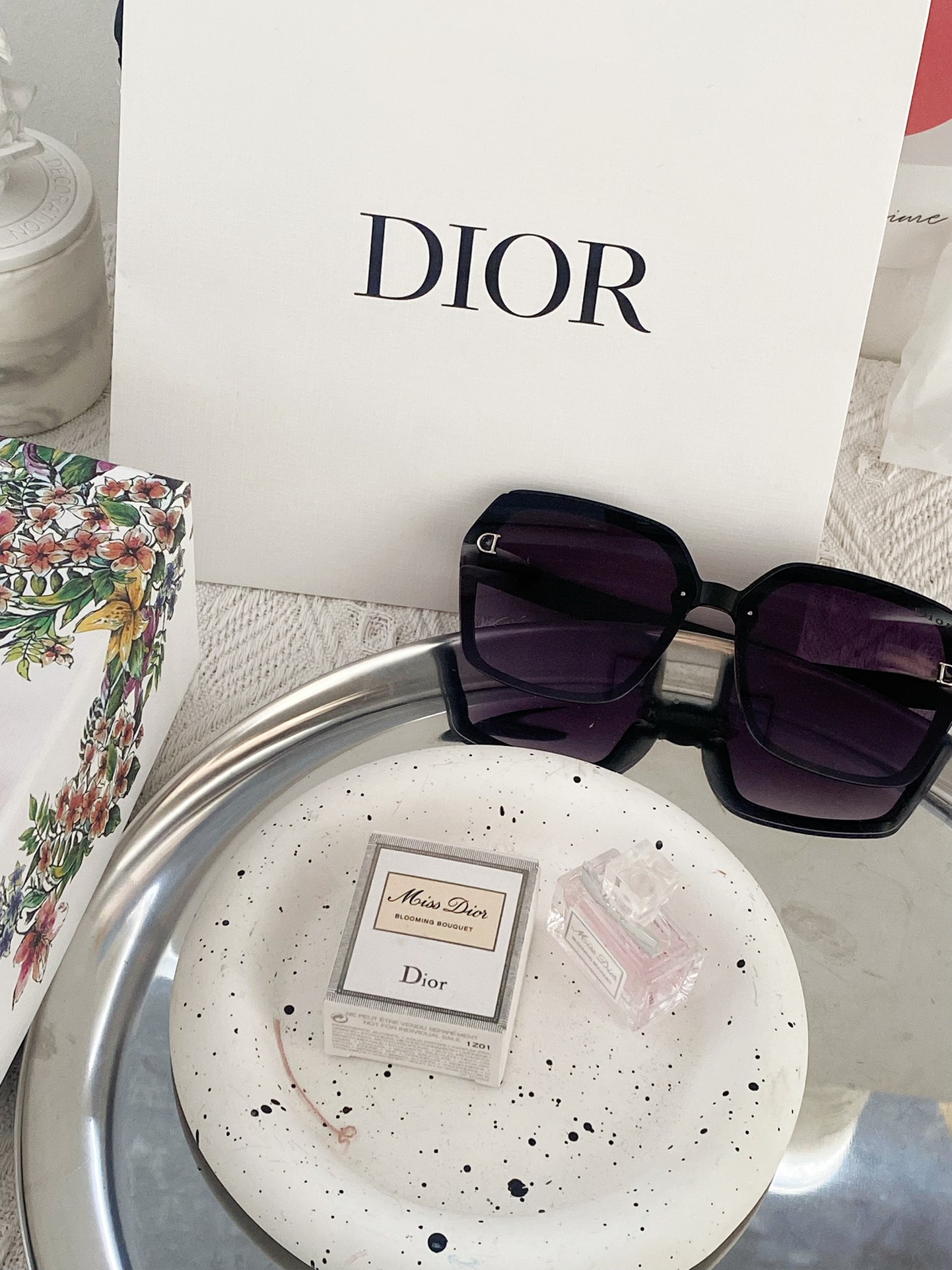 Dior Gift Set: Perfume, Lipstick, Sunglasses - Exclusive Women's Collection 8 i1682499851 6651 6