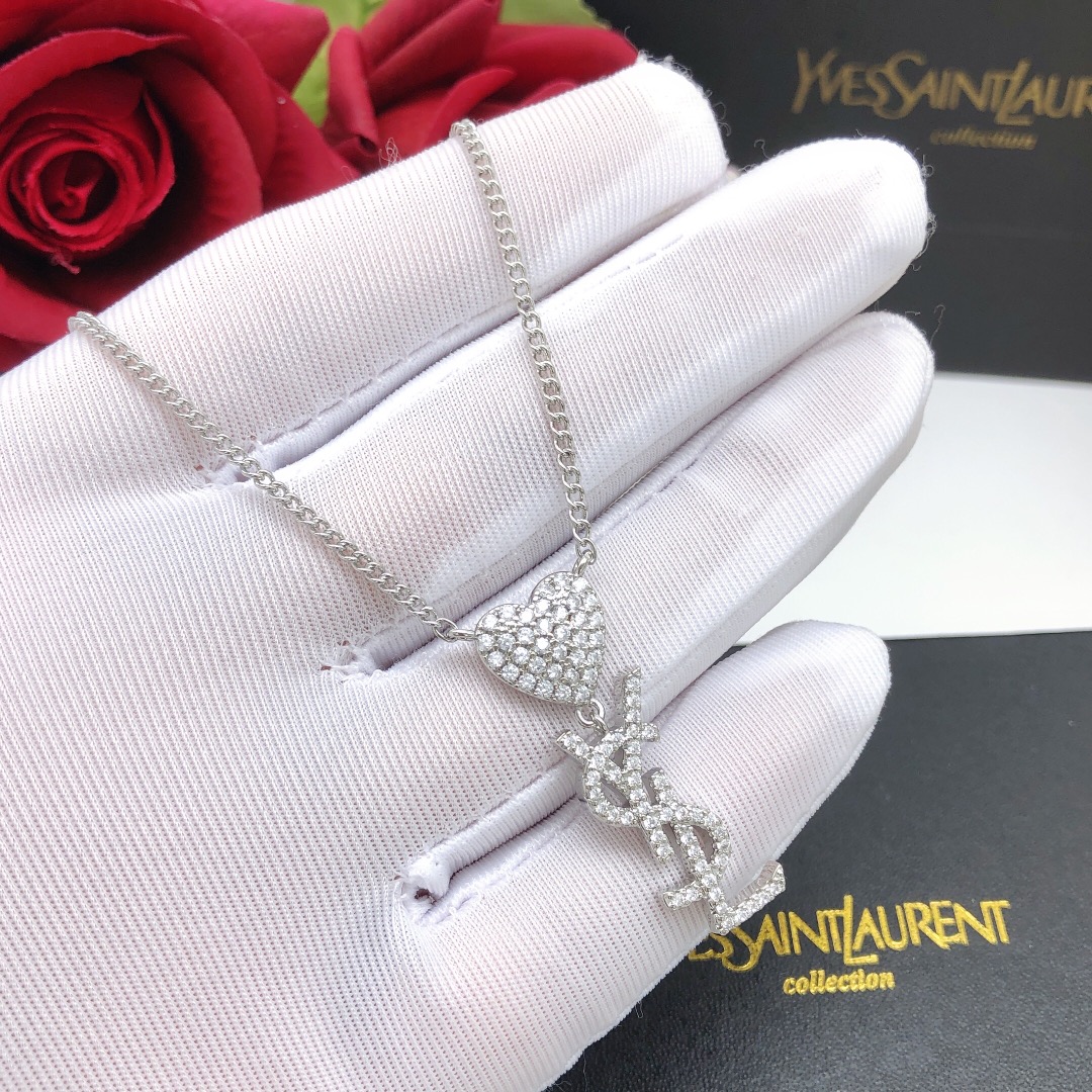 编号YXL0004银色
编号YXL0005金色
 【圣罗兰YSL最新款🆕🆕项链字母爱心项链镶钻】一致专柜