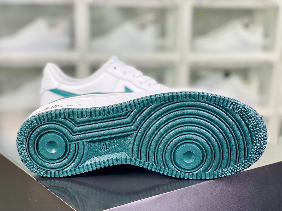 220  Air Force 1 '07 Low QS”White/University Blue Mini Swoosh”空军一号经典低帮板鞋“皮革白墨绿刺绣小钩子”CV5696-966
