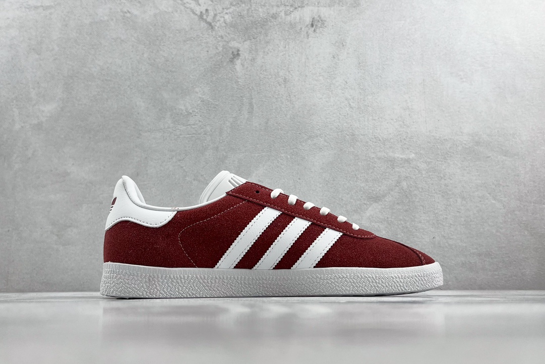 adidas Originals Gazelle Red B41645