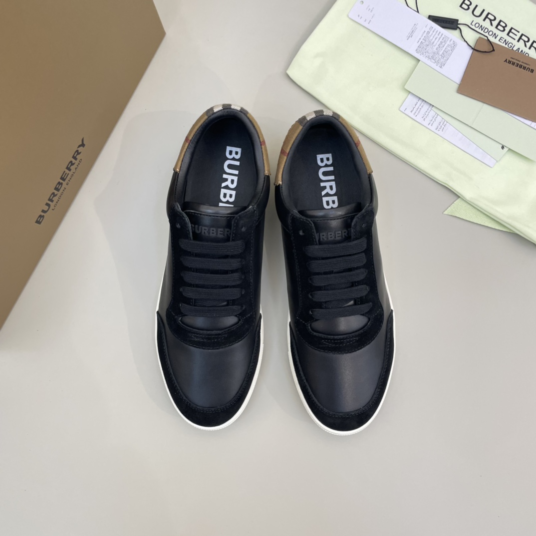 Precio de venta: P250 Original qualityTrademark: Burberr* "Burberry*" lowtop loafersSize: 38-44 (se 