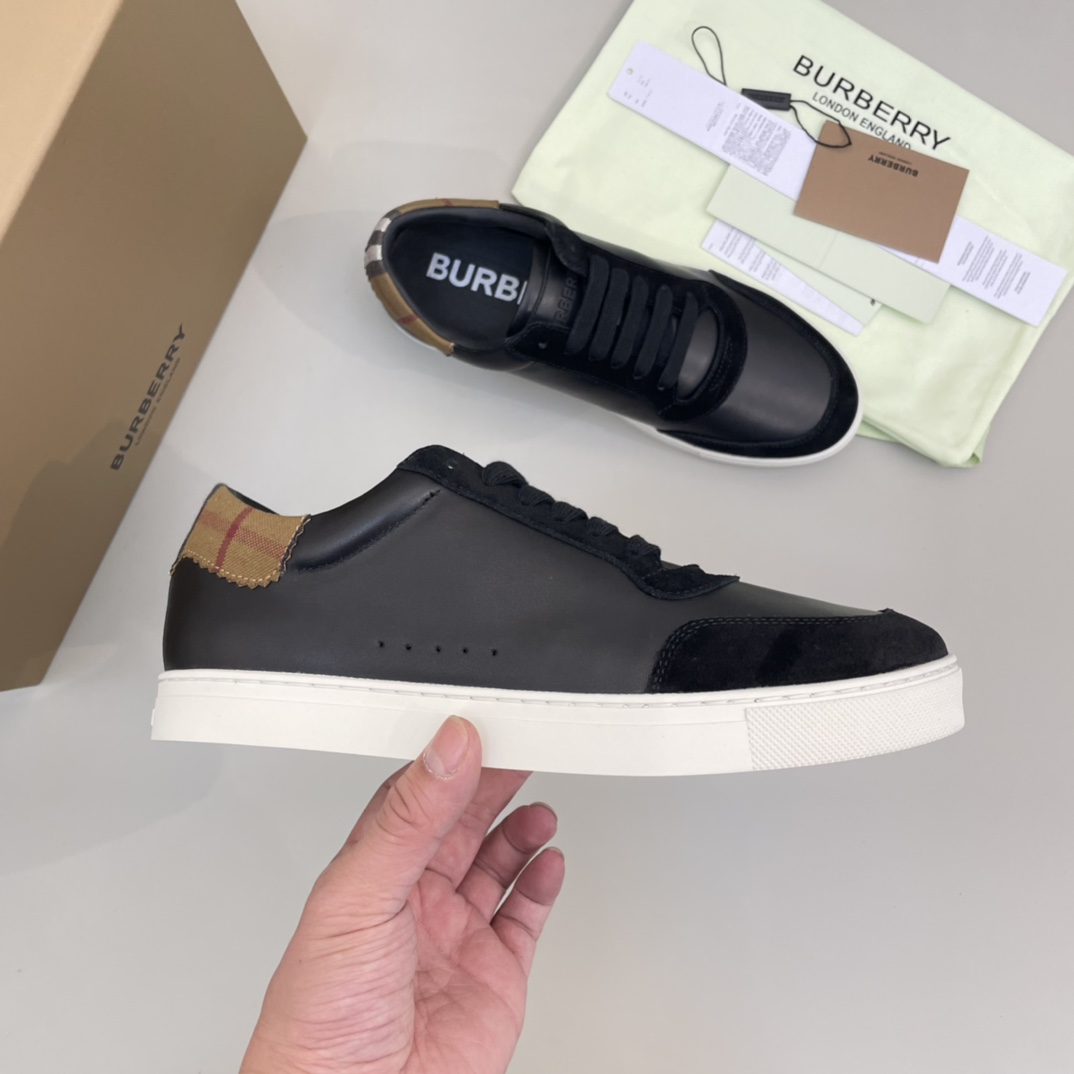 Precio de venta: P250 Original qualityTrademark: Burberr* "Burberry*" lowtop loafersSize: 38-44 (se 