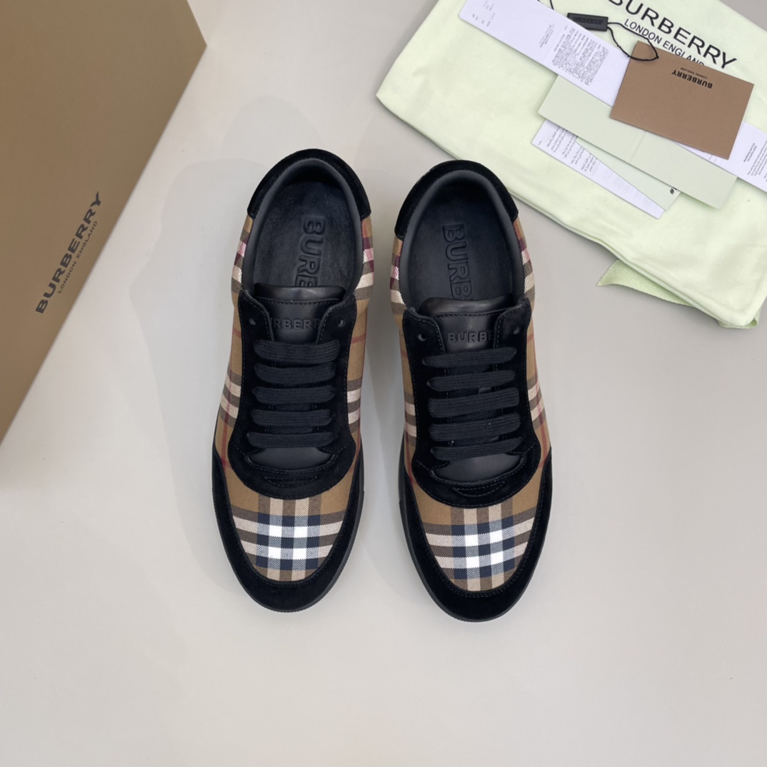 Precio de venta: P250 Original qualityTrademark: Burberr* "Burberry*" lowtop loafersSize: 38-44 (se 