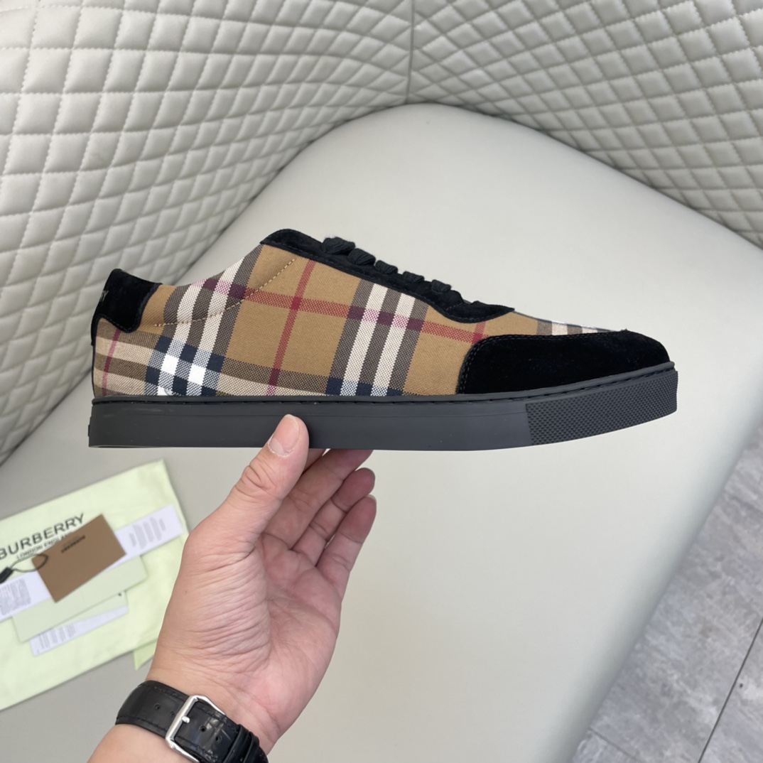 Precio de venta: P250 Original qualityTrademark: Burberr* 