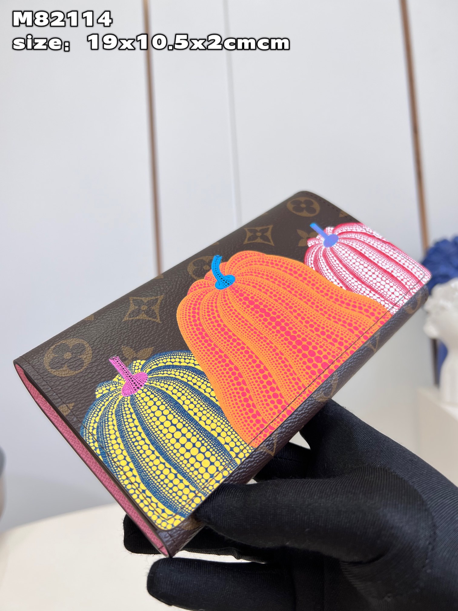 this LV x YK Sarah Wallet pays tribute to the iconic visual art of - Bag 2