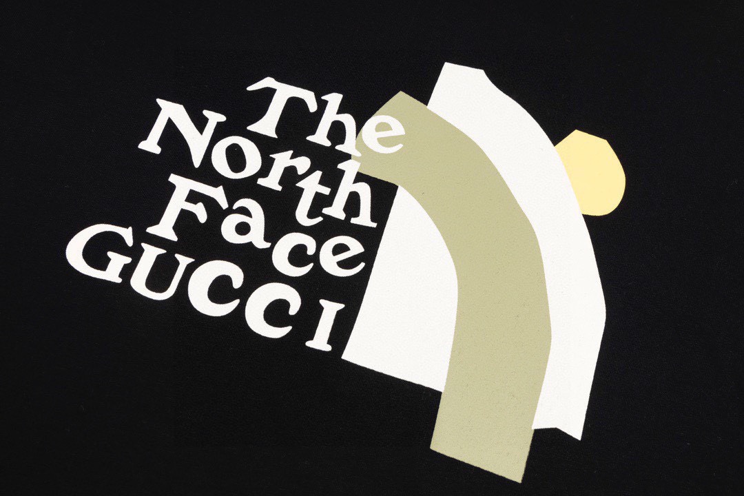 160 古驰/Gucci 春夏新款 The North Face x Gucci联名彩虹logo标识印花圆领短袖T恤