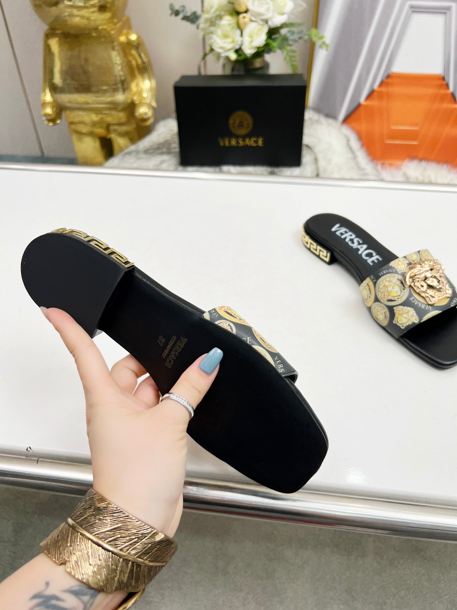 precio de fábrica: suela de cuero P215 m suela de goma P180 m Yardage: 35-44 Versace nuevas zapatill