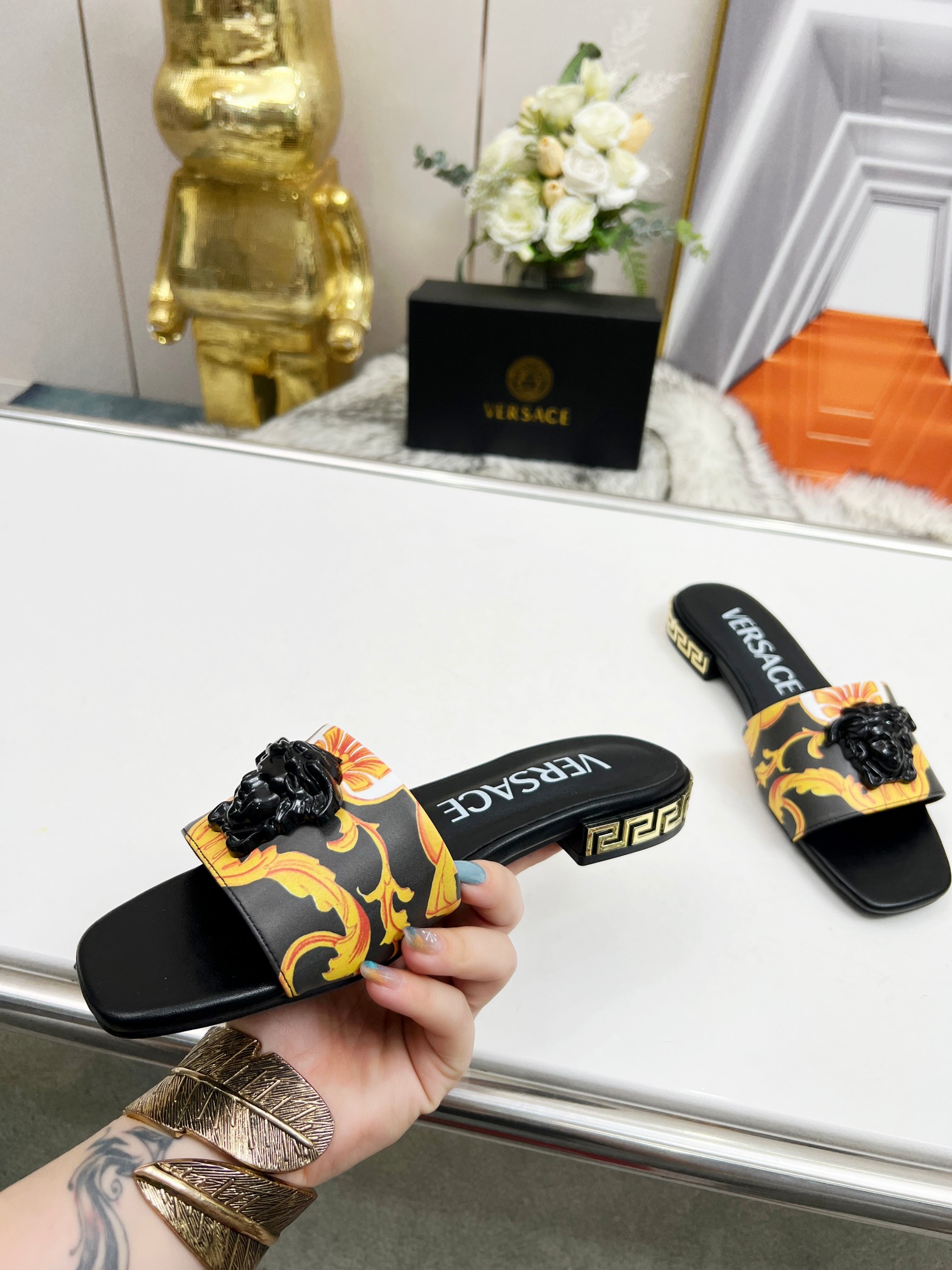 precio de fábrica: suela de cuero P215 m suela de goma P180 m Yardage: 35-44 Versace nuevas zapatill