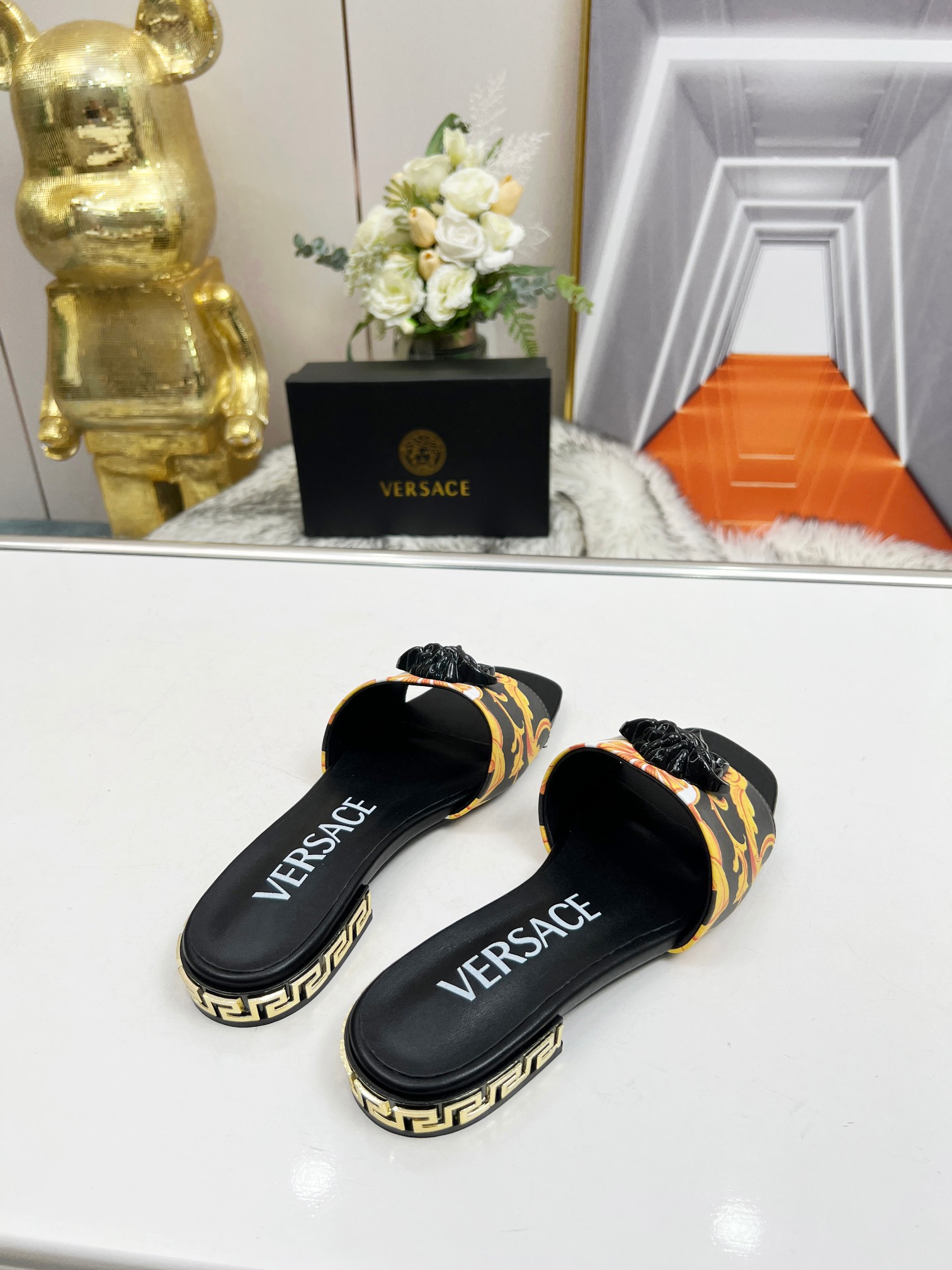 precio de fábrica: suela de cuero P215 m suela de goma P180 m Yardage: 35-44 Versace nuevas zapatill