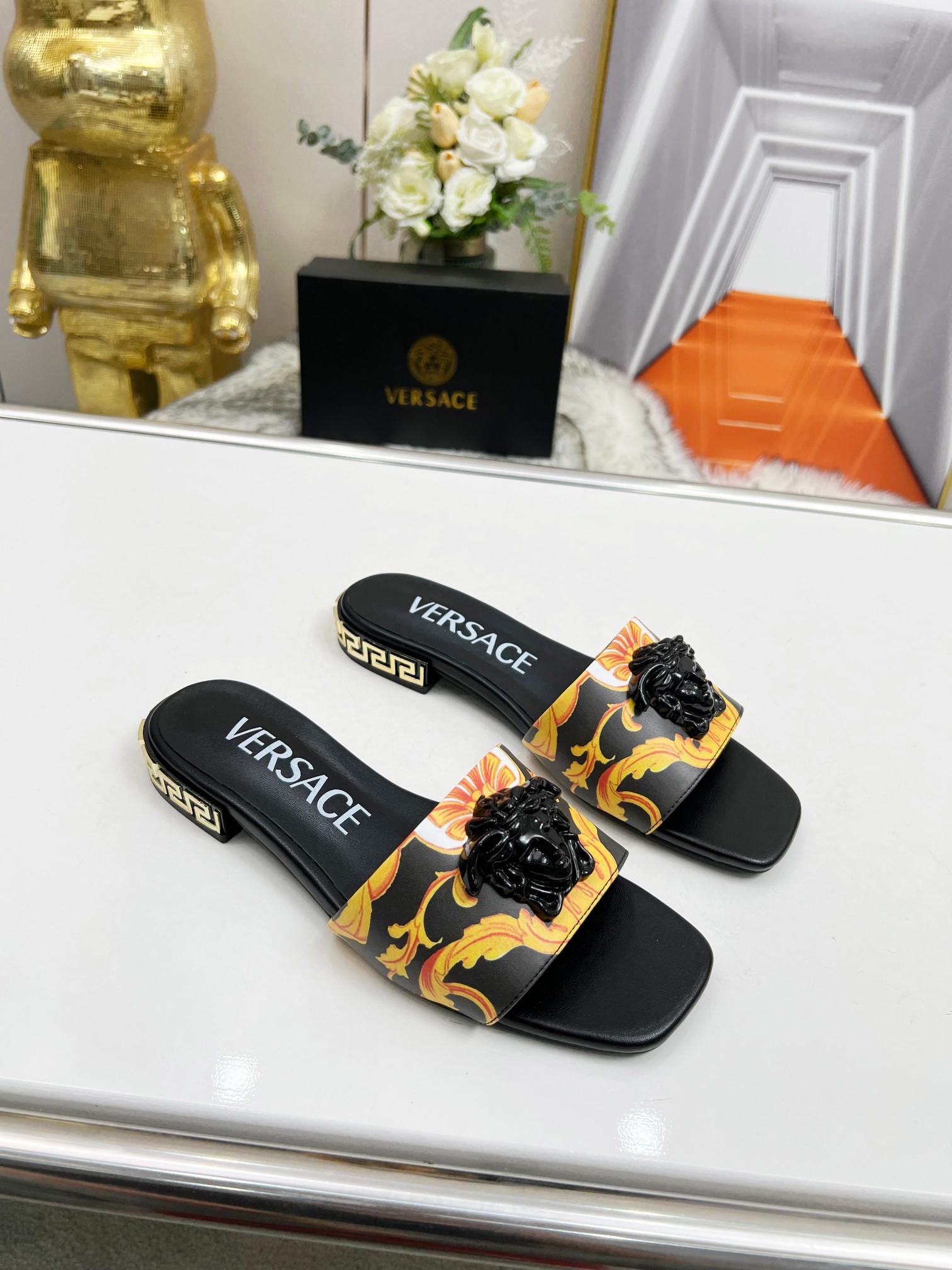 precio de fábrica: suela de cuero P215 m suela de goma P180 m Yardage: 35-44 Versace nuevas zapatill