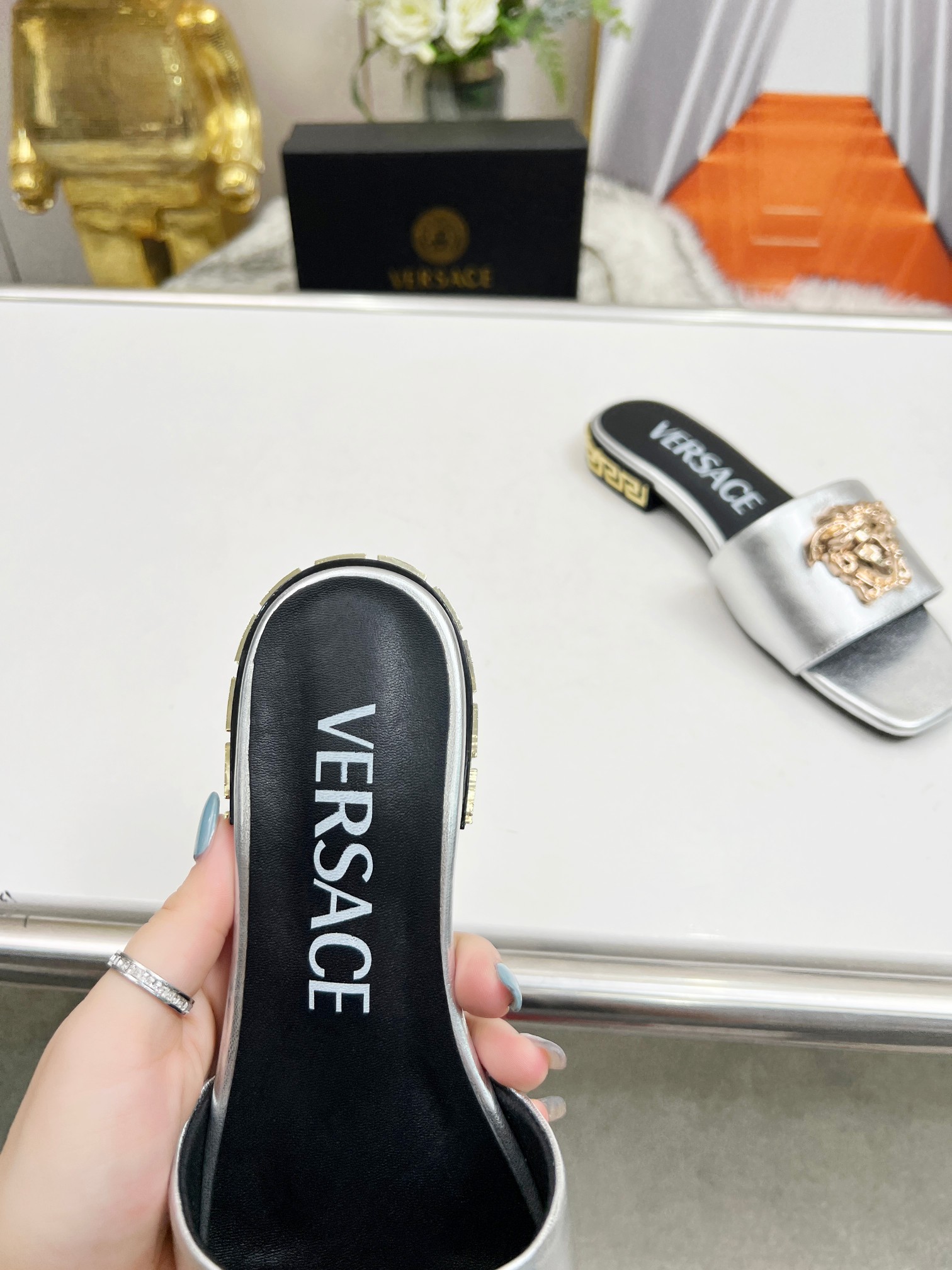 precio de fábrica: suela de cuero P215 m suela de goma P180 m Yardage: 35-44 Versace nuevas zapatill