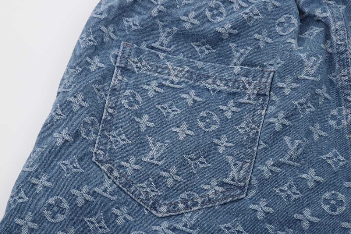 LouisVuitton/路易威登 老花牛仔短裤 MONOGRAM 以活力运动剪裁解构牛仔工装设计