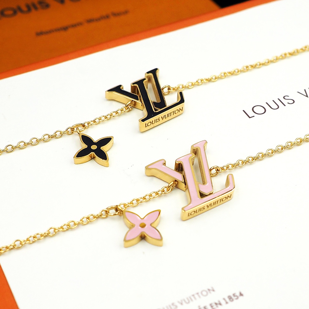 驴家🆕款 LV Iconic 手链集结路易威登的多重经典：淡雅珐琅雕琢 LV 字母和 Monogram 