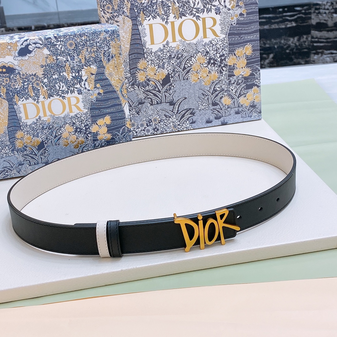 dior23-DIOR腰带扣内侧饰有