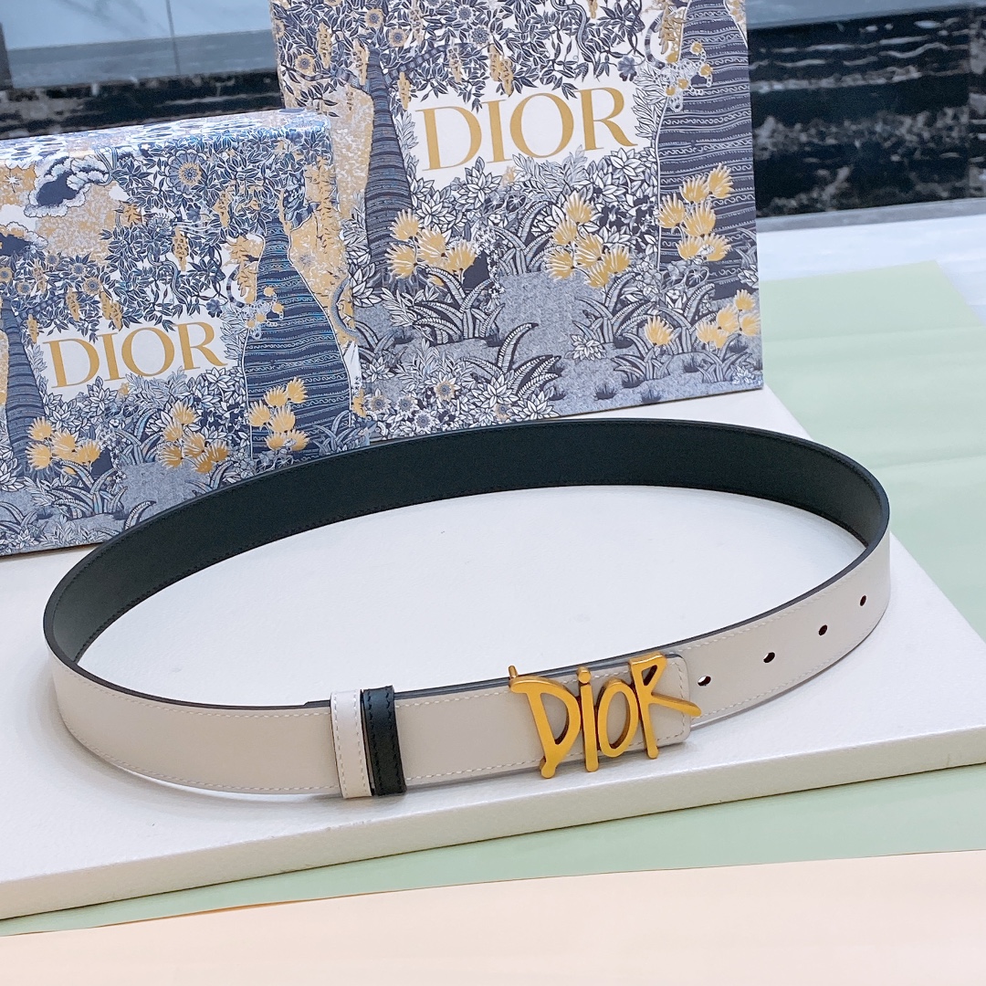 dior23-DIOR腰带扣内侧饰有