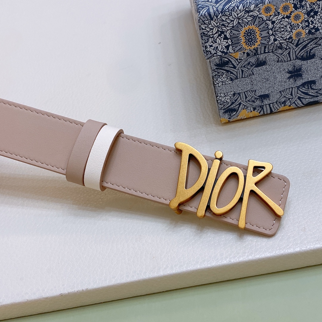 dior23-DIOR腰带扣内侧饰有