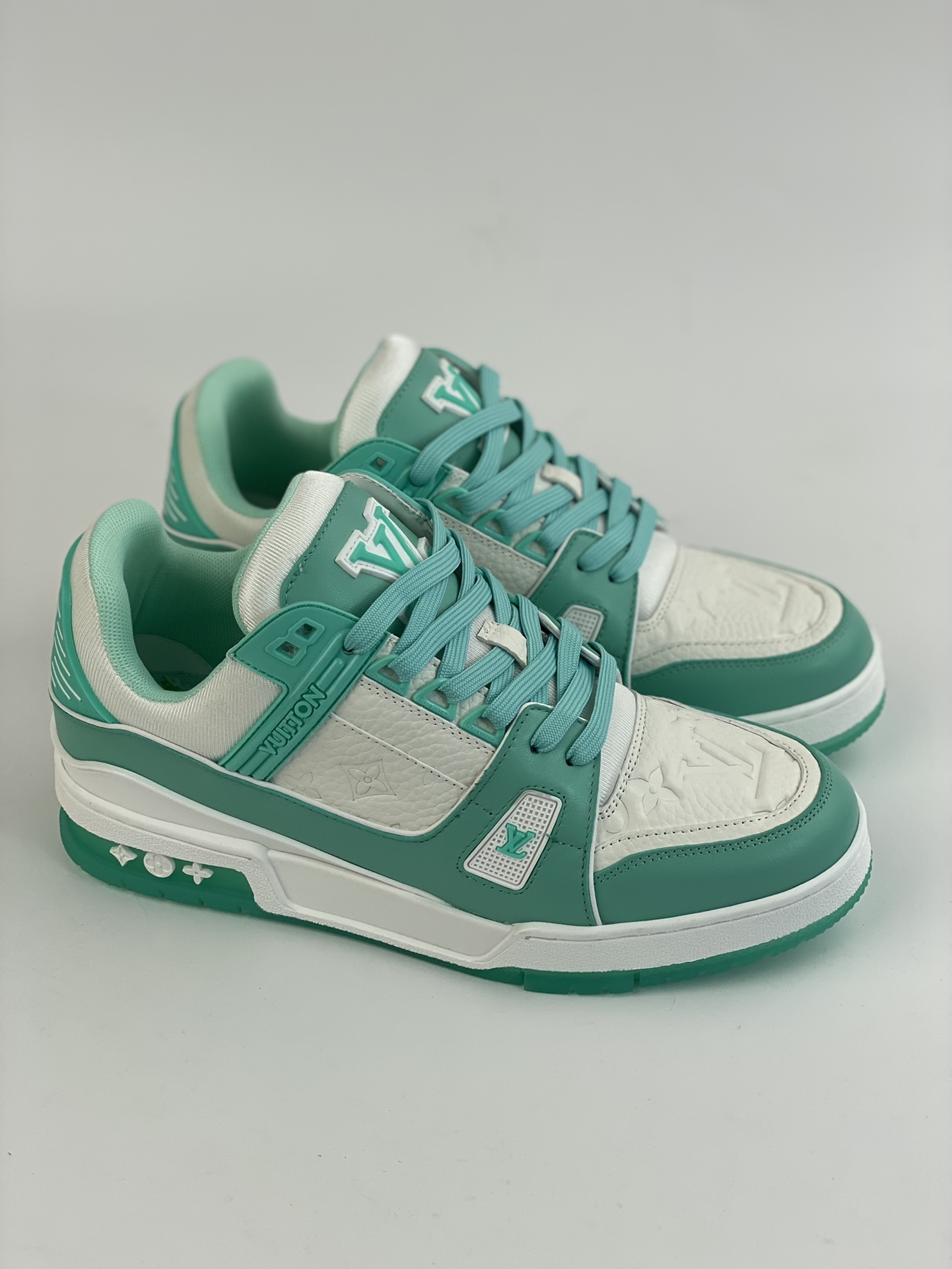 2021s LV Trainer limited edition latest color matching is limited to domestic sales