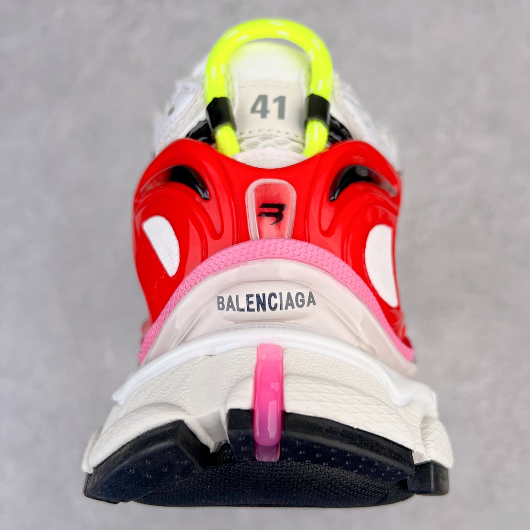 图片[8]-💰460 ＃VG零售版 BALENCIAGA Runner Sneaker 巴黎世家七代慢跑系列低帮复古野跑潮流运动鞋老爹鞋 尼龙和网布材质 磨损效果 鞋头边缘印有尺码 背面浮印尺码 外侧印有跑者徽标 鞋舌刺绣 Balenciaga 品牌标识 鞋跟背面 Balenciaga品牌标识 材质采用65%聚氨酯、35%聚酯纤维 全新 Runner 鞋型轮廓借鉴于 2000 年初的复古线条 搭载大网眼面料制成鞋面基础，由粉色、白色尼龍与橡胶质地覆盖鞋面诠释线条感 当中透过几道手缝线与折损痕更是精准的掌握历经时间淬炼的破旧痕迹 延续其手法至鞋领、鞋跟、鞋带、中底等部分均饰有破损及脏污之貌 尤其是鞋领处与鞋带孔眼条更是采用不规则做旧技术将内容物泡棉随机露出 尺码：35 36 37 38 39 40 41 42 43 44 45 46 编码：by5936030-运动鞋