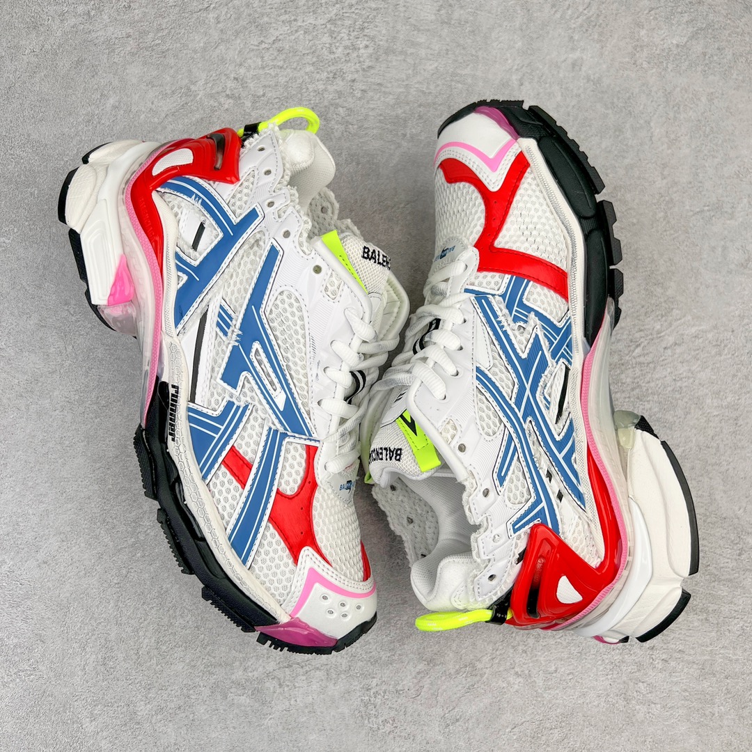 图片[3]-💰460 ＃VG零售版 BALENCIAGA Runner Sneaker 巴黎世家七代慢跑系列低帮复古野跑潮流运动鞋老爹鞋 尼龙和网布材质 磨损效果 鞋头边缘印有尺码 背面浮印尺码 外侧印有跑者徽标 鞋舌刺绣 Balenciaga 品牌标识 鞋跟背面 Balenciaga品牌标识 材质采用65%聚氨酯、35%聚酯纤维 全新 Runner 鞋型轮廓借鉴于 2000 年初的复古线条 搭载大网眼面料制成鞋面基础，由粉色、白色尼龍与橡胶质地覆盖鞋面诠释线条感 当中透过几道手缝线与折损痕更是精准的掌握历经时间淬炼的破旧痕迹 延续其手法至鞋领、鞋跟、鞋带、中底等部分均饰有破损及脏污之貌 尤其是鞋领处与鞋带孔眼条更是采用不规则做旧技术将内容物泡棉随机露出 尺码：35 36 37 38 39 40 41 42 43 44 45 46 编码：by5936030-运动鞋