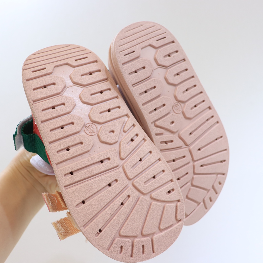 图片[9]-NK软底大魔术贴凉鞋 皮面拼接尼龙材质鞋身，看起来就是个性十足的款式！EVA大底让鞋身整体超轻超柔然！-选品中心