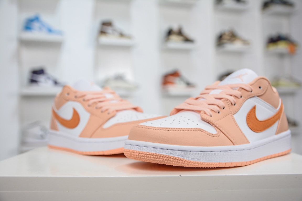 200 原装版 Nike Wmns Air Jordan 1 Low SE”Sunset Haze”AJ1乔丹一代低帮篮球鞋“日落橙白” DC0774-801