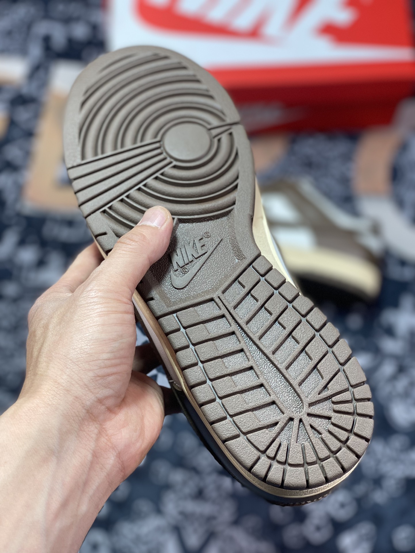 180 Nike Wmns SB Dunk Low Retro”Cacao Wow/Brown/Sail”扣篮板鞋“巧克力深棕米白”DD1503-124