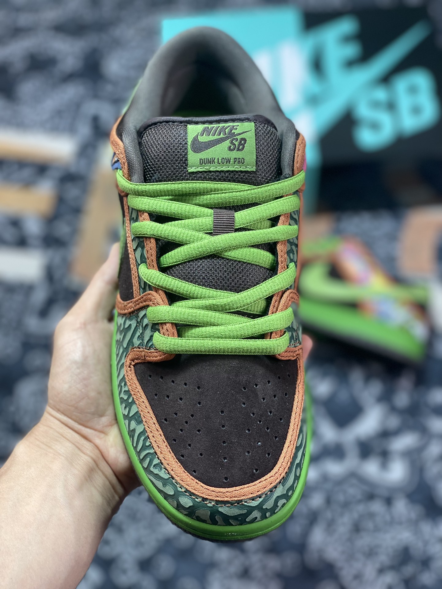 300 Nike Dunk SB Low “De La Soul” 太阳花 789841-332
