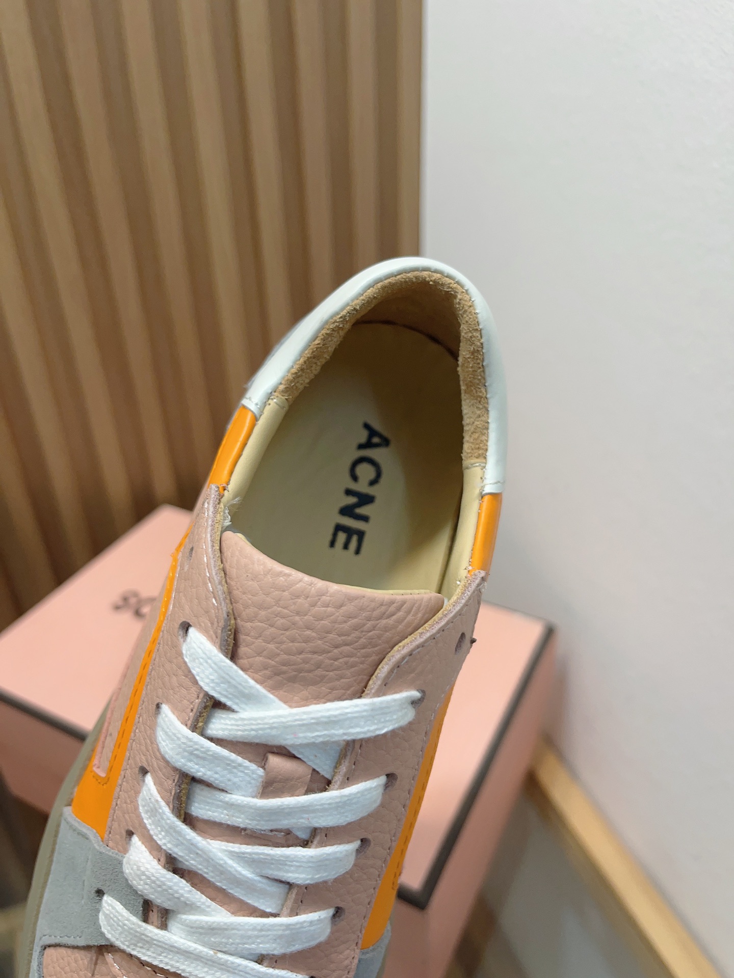 Acne Studios New Heavy-Bottomed Recreational Shoes with British Design: Features and Specifications - 图片 7