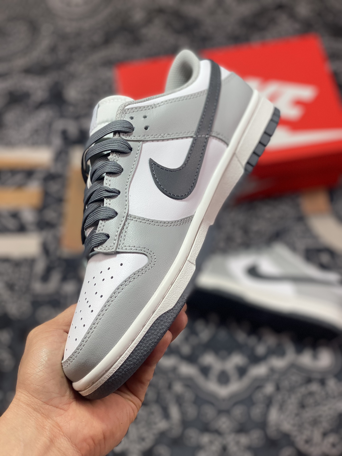 180 S版Nike Dunk Low “Light Smoke Grey” 浅烟灰 DD1503-117