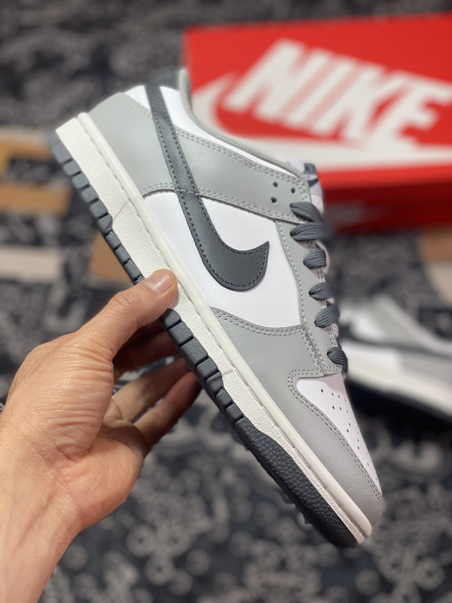 180 S版Nike Dunk Low “Light Smoke Grey” 浅烟灰 DD1503-117