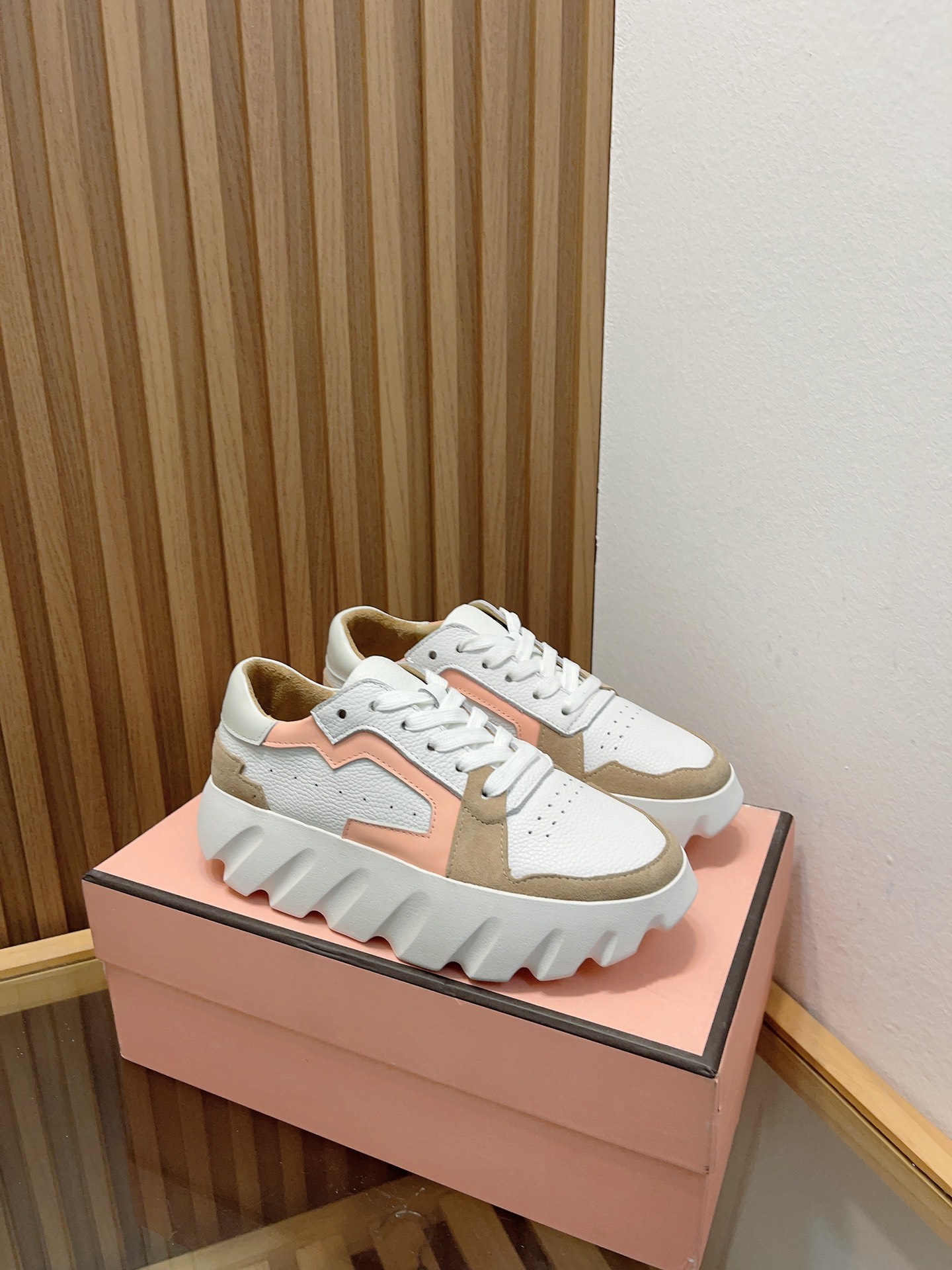 Acne Studios Heavy-Bottomed Recreational Shoes with British Design and Styrofoam-Like Sole - 图片 4