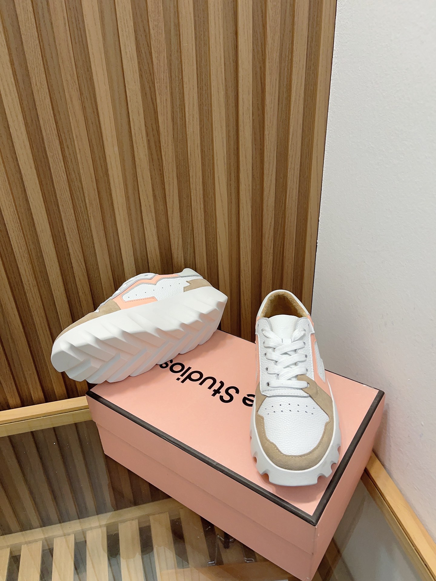 Acne Studios Heavy-Bottomed Recreational Shoes with British Design and Styrofoam-Like Sole - 图片 3