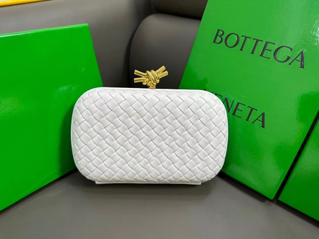 Bottega Veneta 编织 羊皮 手拿包 金属结绳搭扣