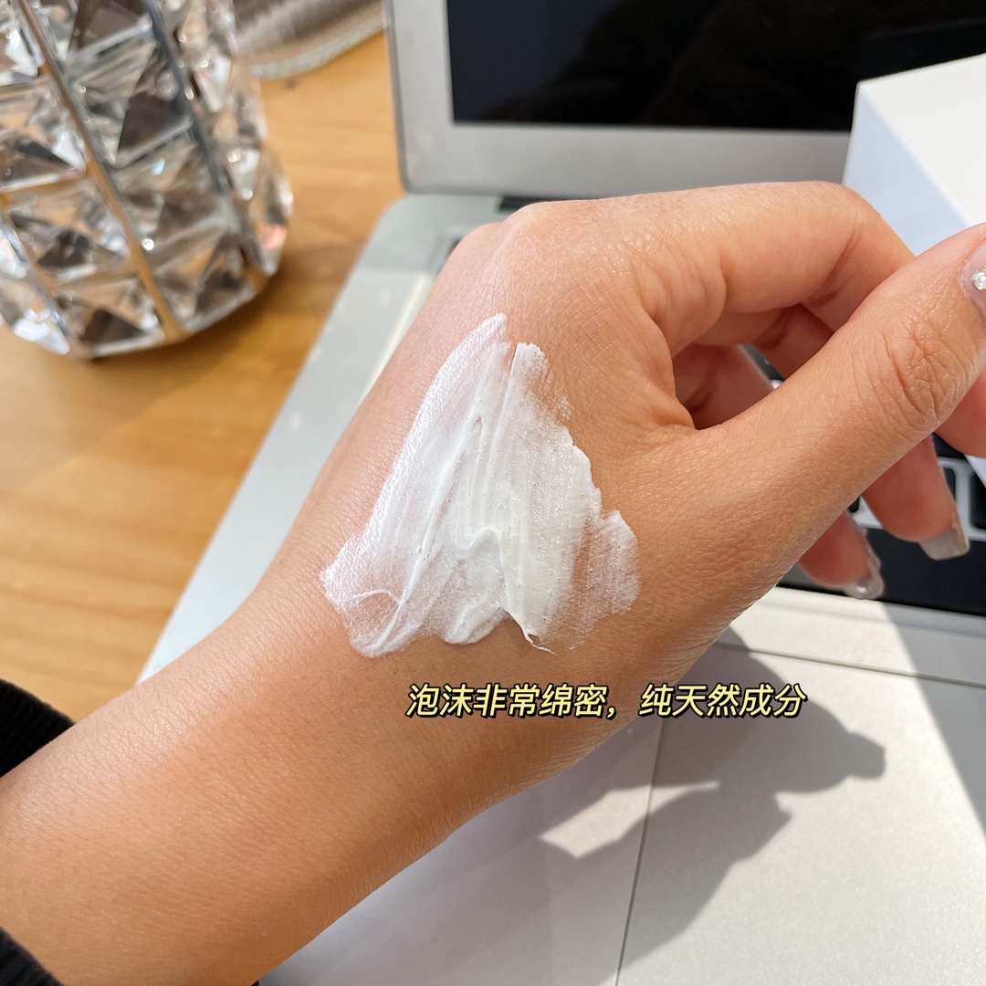 it effectively clears daily sunscreen and makeup residue, leaving the - Comprehensive 3