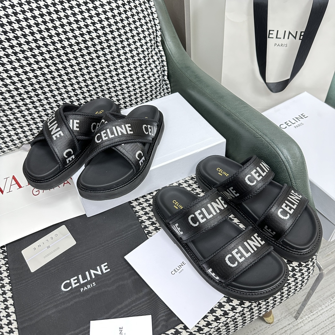 Las nuevas pantuflas de Celine están disponibles en dos estilos✔️✔️