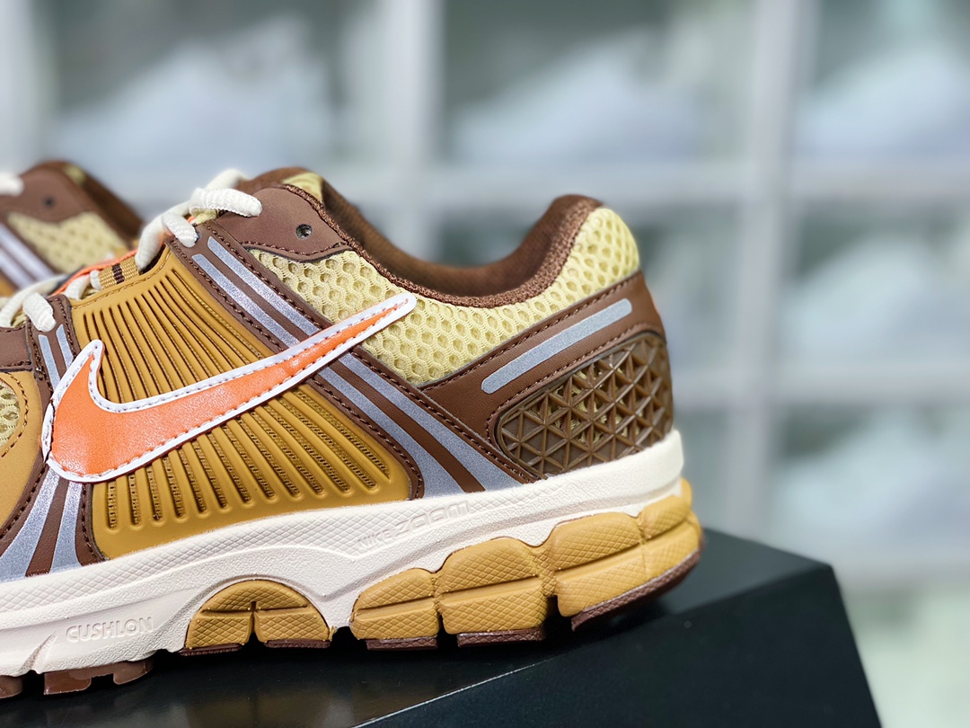 Zoom Vomero 5 ”Wheat Grass” Vomero 5th generation series classic retro leisure sports jogging shoes ”Wheat Brown Orange Brown” FB9149-700