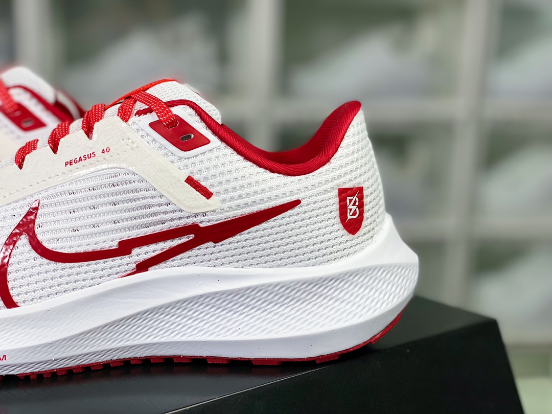 Air Zoom Pegasus 40 Wide ”Bowerman Track Club” 40th Generation Super Pegasus Turbo Slow Running Shoes ”Netted White Big Red Lightning Hook” FJ2844-100