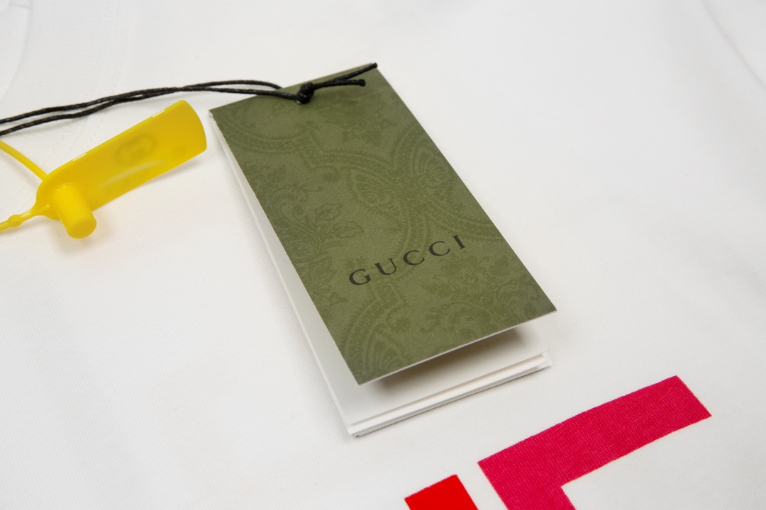 170 GUCCI 新款 前后彩色字母T恤