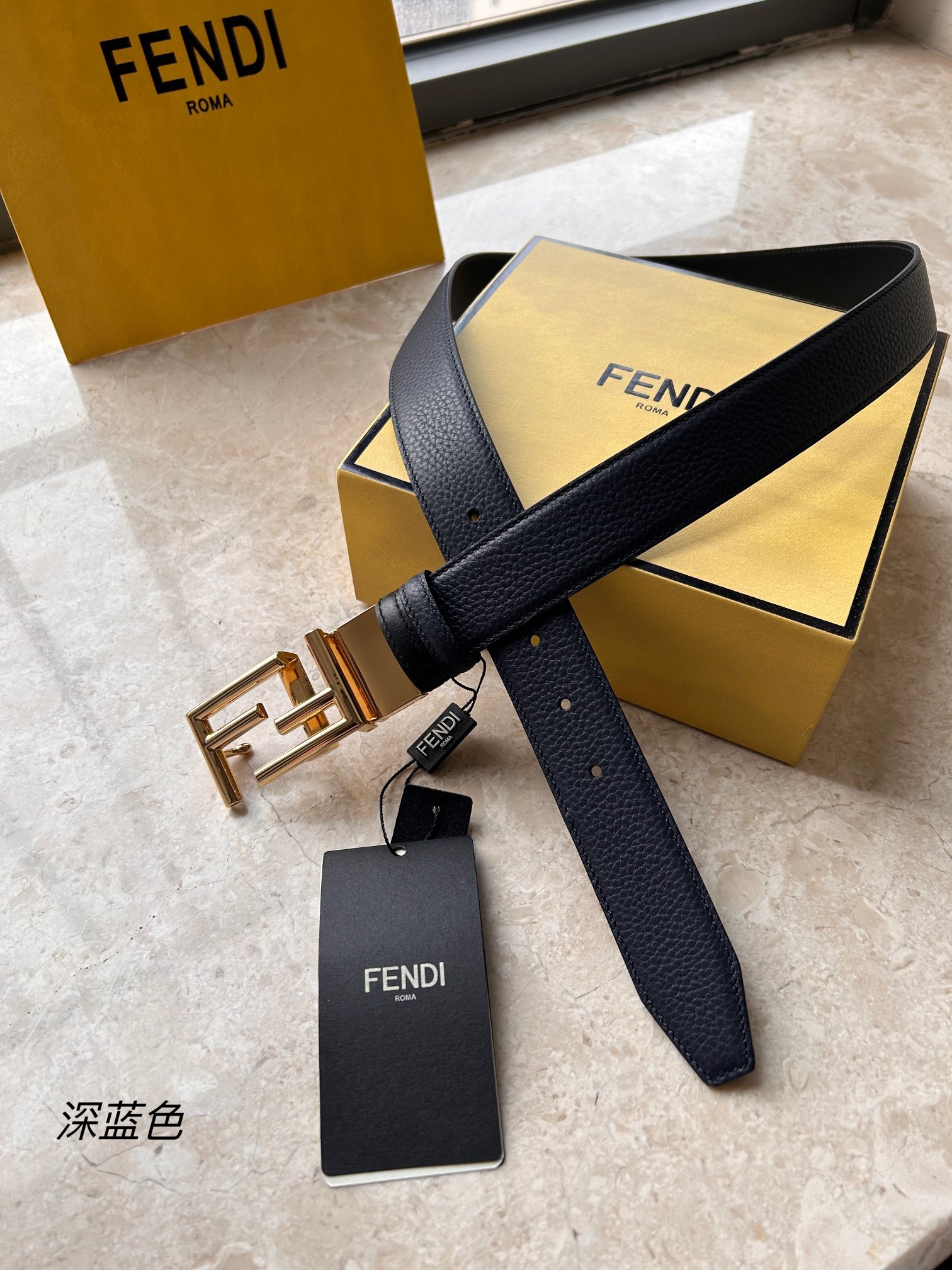 FENDI专柜同款休闲双面皮带宽3.